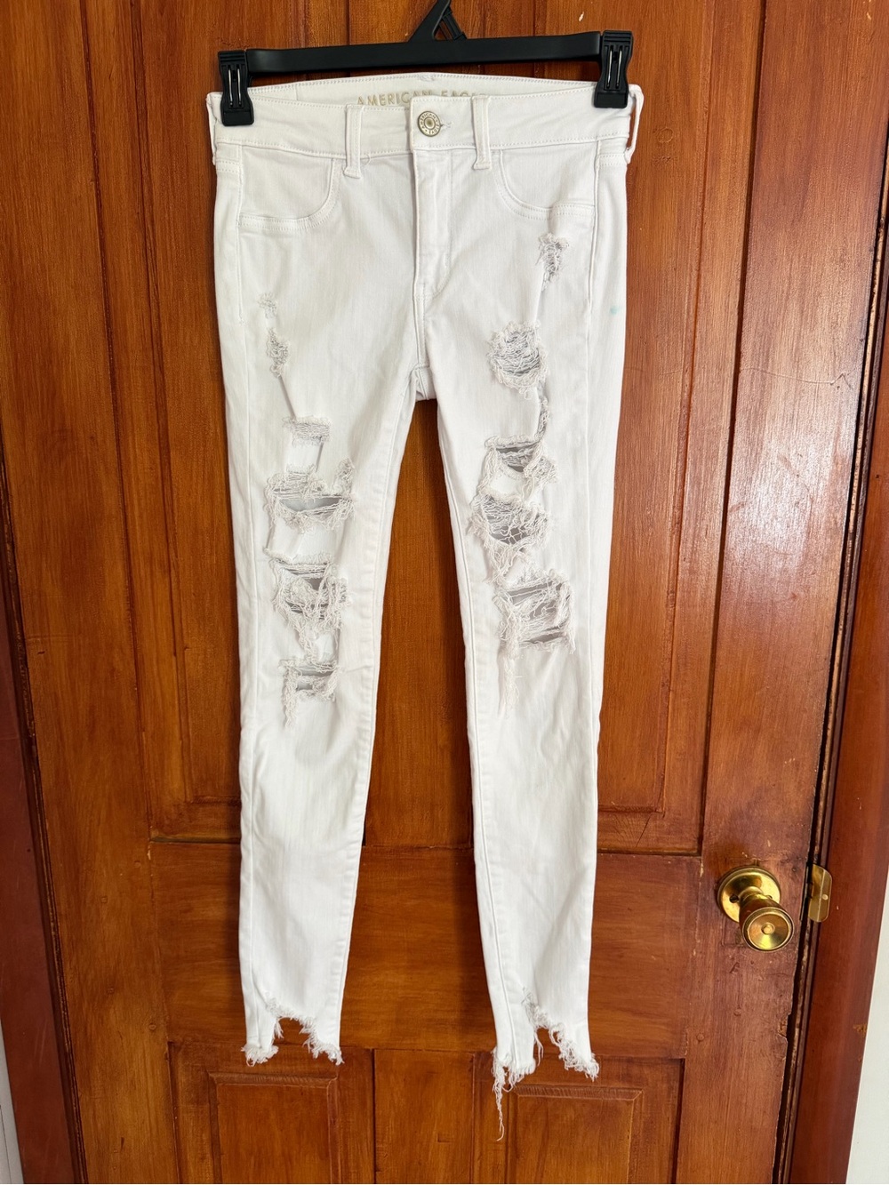 American Eagle Outfitters White Distressed Jegging Jeans